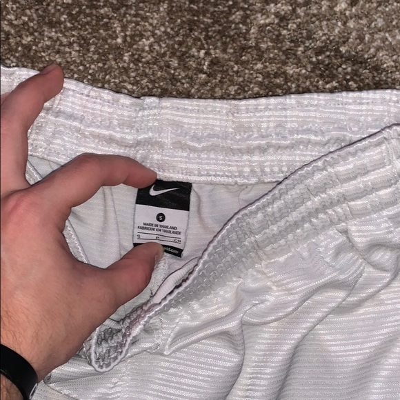 White Nike atheltic shorts - Picture 3 of 4